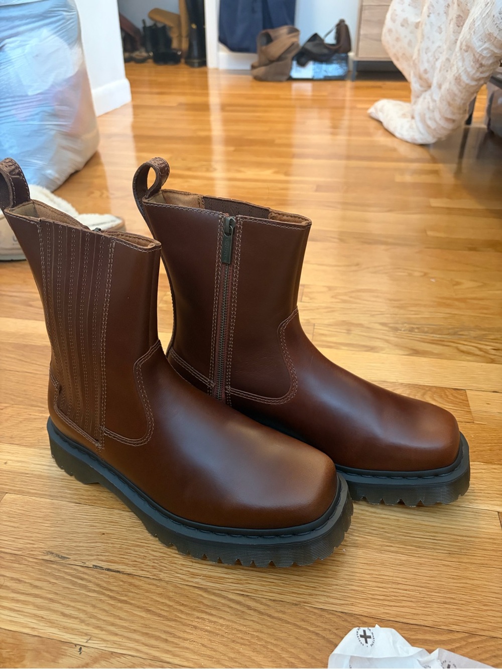 Dr. Marten Amayaah lo Butterscotch